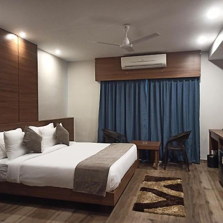 Hotel Tree Fern Dibrugarh Ngoại thất bức ảnh