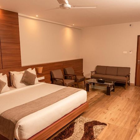 Hotel Tree Fern Dibrugarh Ngoại thất bức ảnh