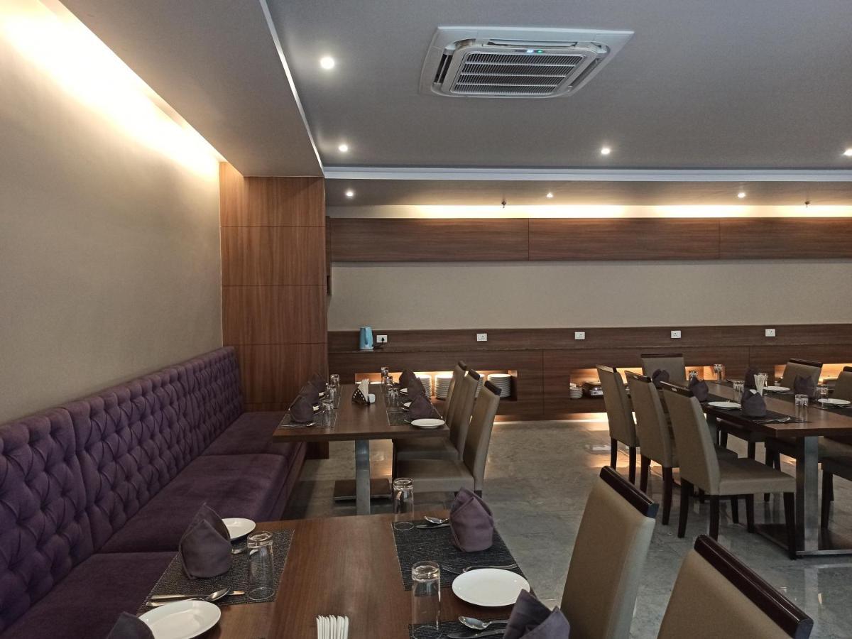 Hotel Tree Fern Dibrugarh Ngoại thất bức ảnh