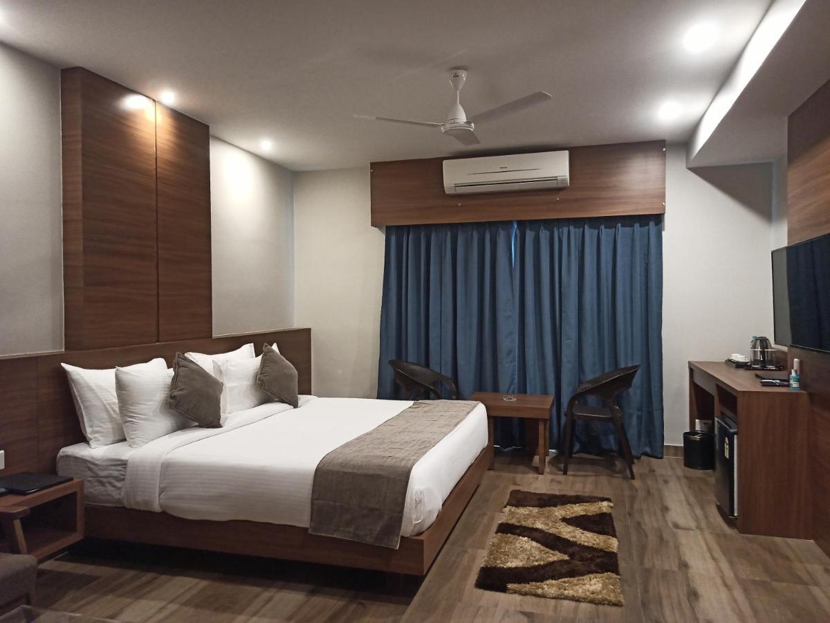 Hotel Tree Fern Dibrugarh Ngoại thất bức ảnh