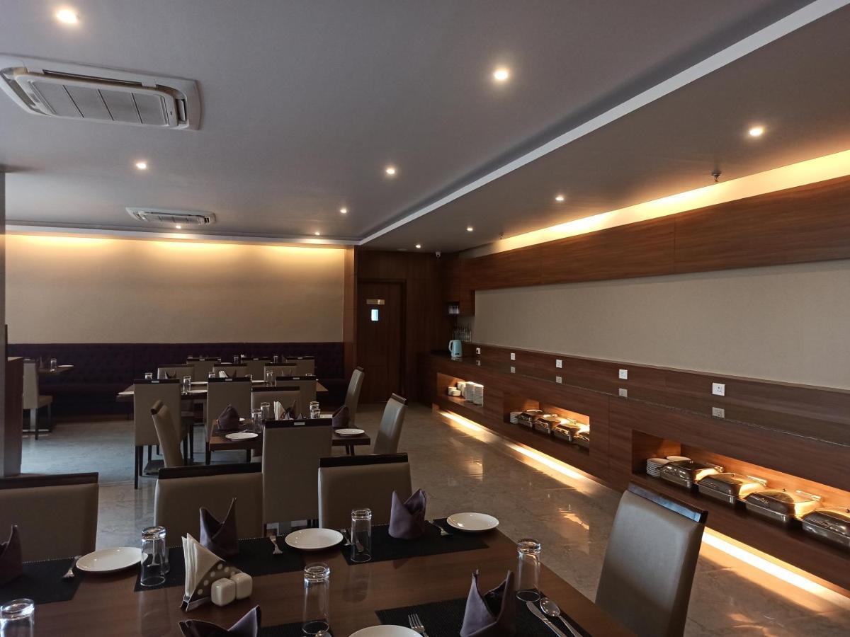 Hotel Tree Fern Dibrugarh Ngoại thất bức ảnh