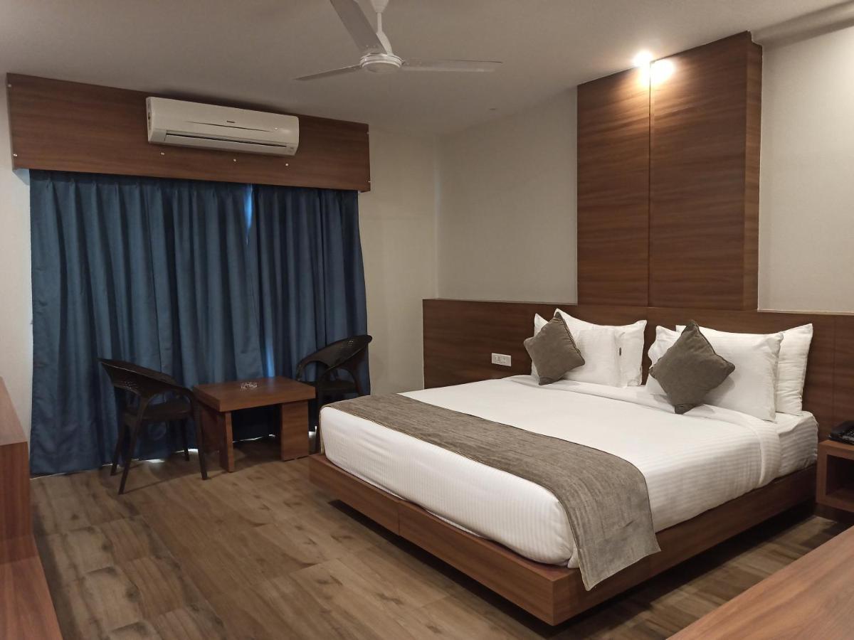 Hotel Tree Fern Dibrugarh Ngoại thất bức ảnh