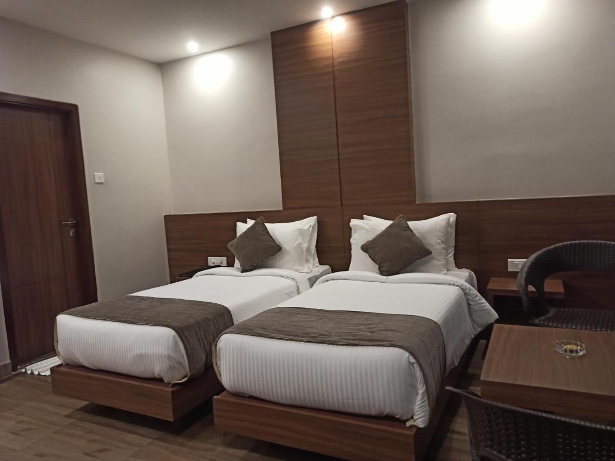 Hotel Tree Fern Dibrugarh Ngoại thất bức ảnh