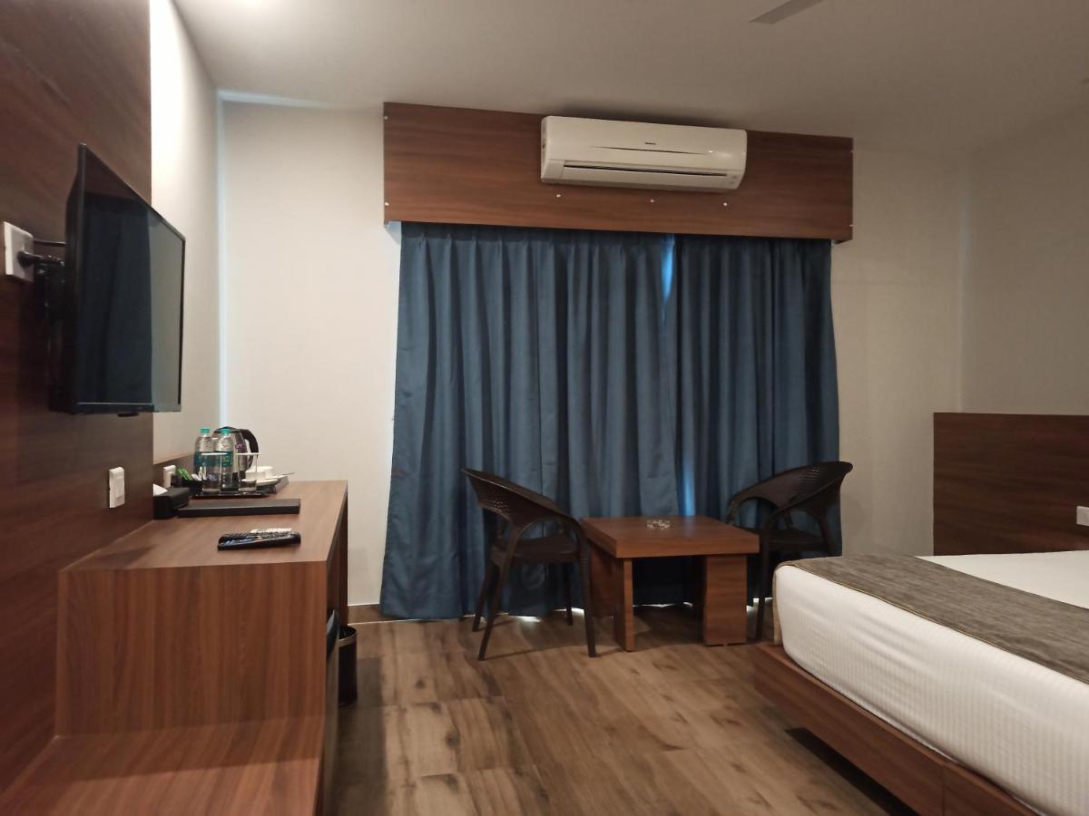 Hotel Tree Fern Dibrugarh Ngoại thất bức ảnh