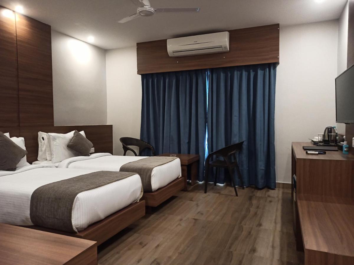 Hotel Tree Fern Dibrugarh Ngoại thất bức ảnh