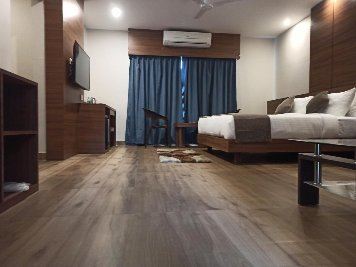 Hotel Tree Fern Dibrugarh Ngoại thất bức ảnh