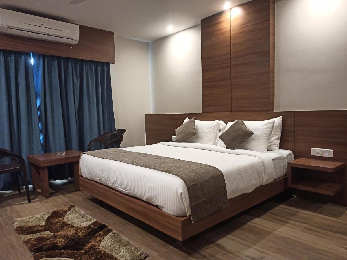 Hotel Tree Fern Dibrugarh Ngoại thất bức ảnh