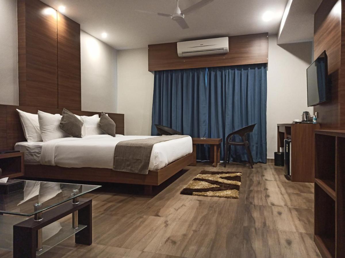 Hotel Tree Fern Dibrugarh Ngoại thất bức ảnh