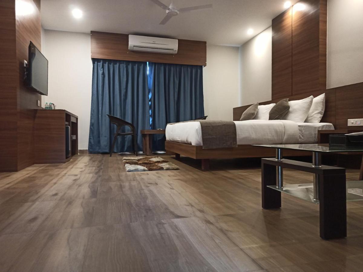 Hotel Tree Fern Dibrugarh Ngoại thất bức ảnh