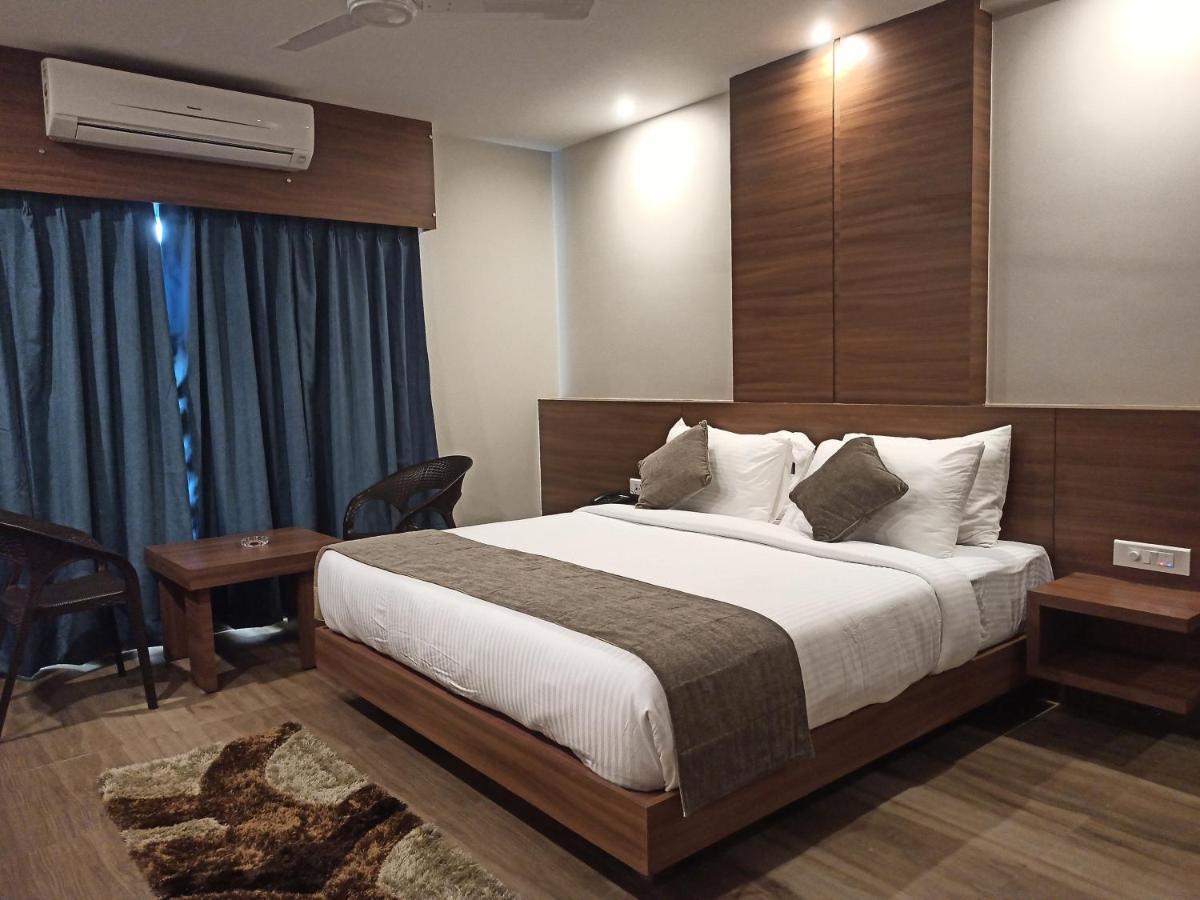 Hotel Tree Fern Dibrugarh Ngoại thất bức ảnh