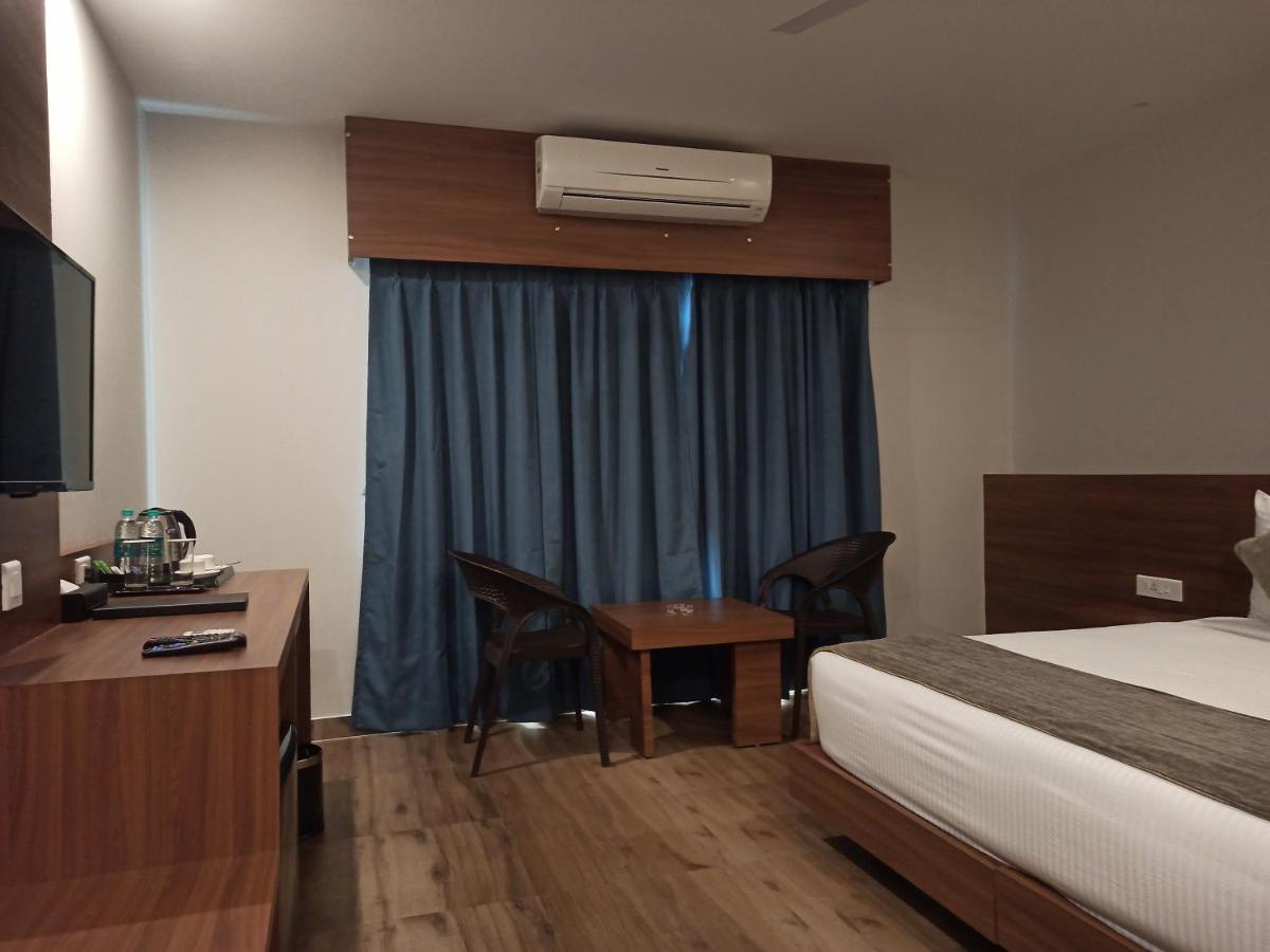 Hotel Tree Fern Dibrugarh Ngoại thất bức ảnh