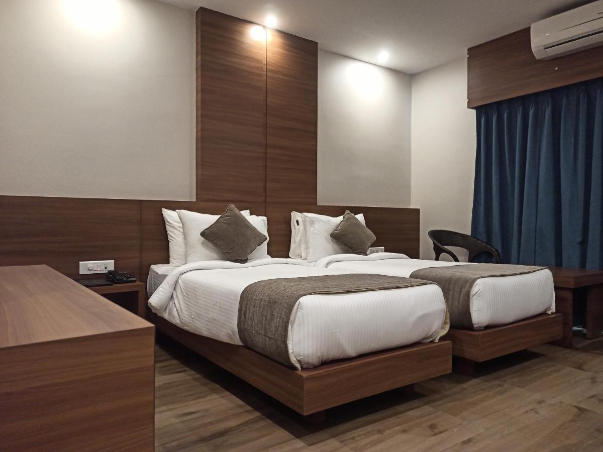 Hotel Tree Fern Dibrugarh Ngoại thất bức ảnh