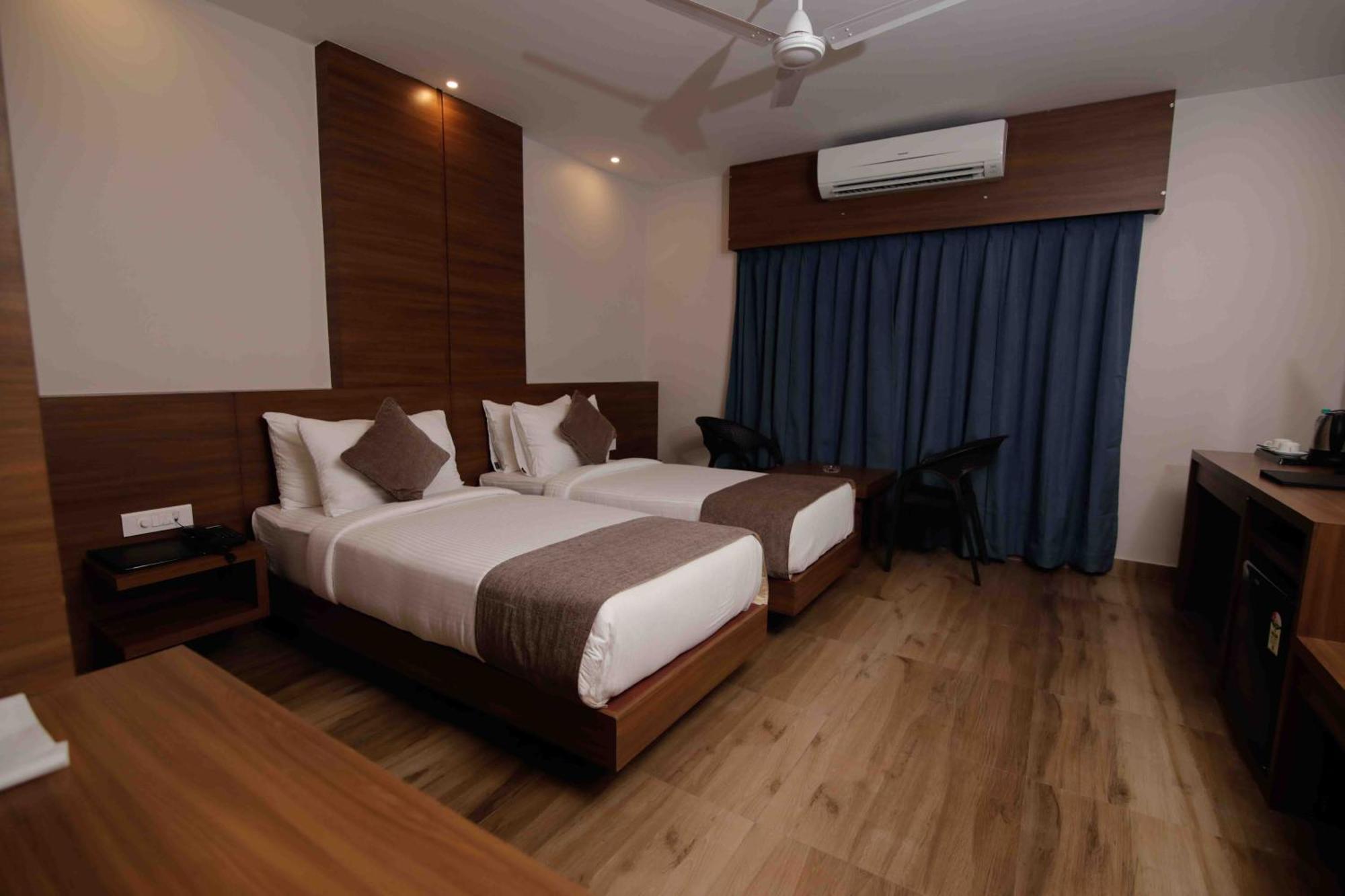 Hotel Tree Fern Dibrugarh Ngoại thất bức ảnh