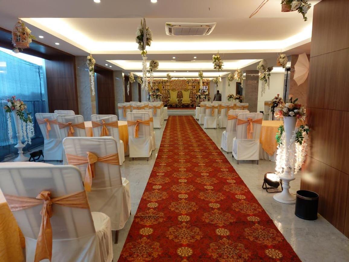 Hotel Tree Fern Dibrugarh Ngoại thất bức ảnh