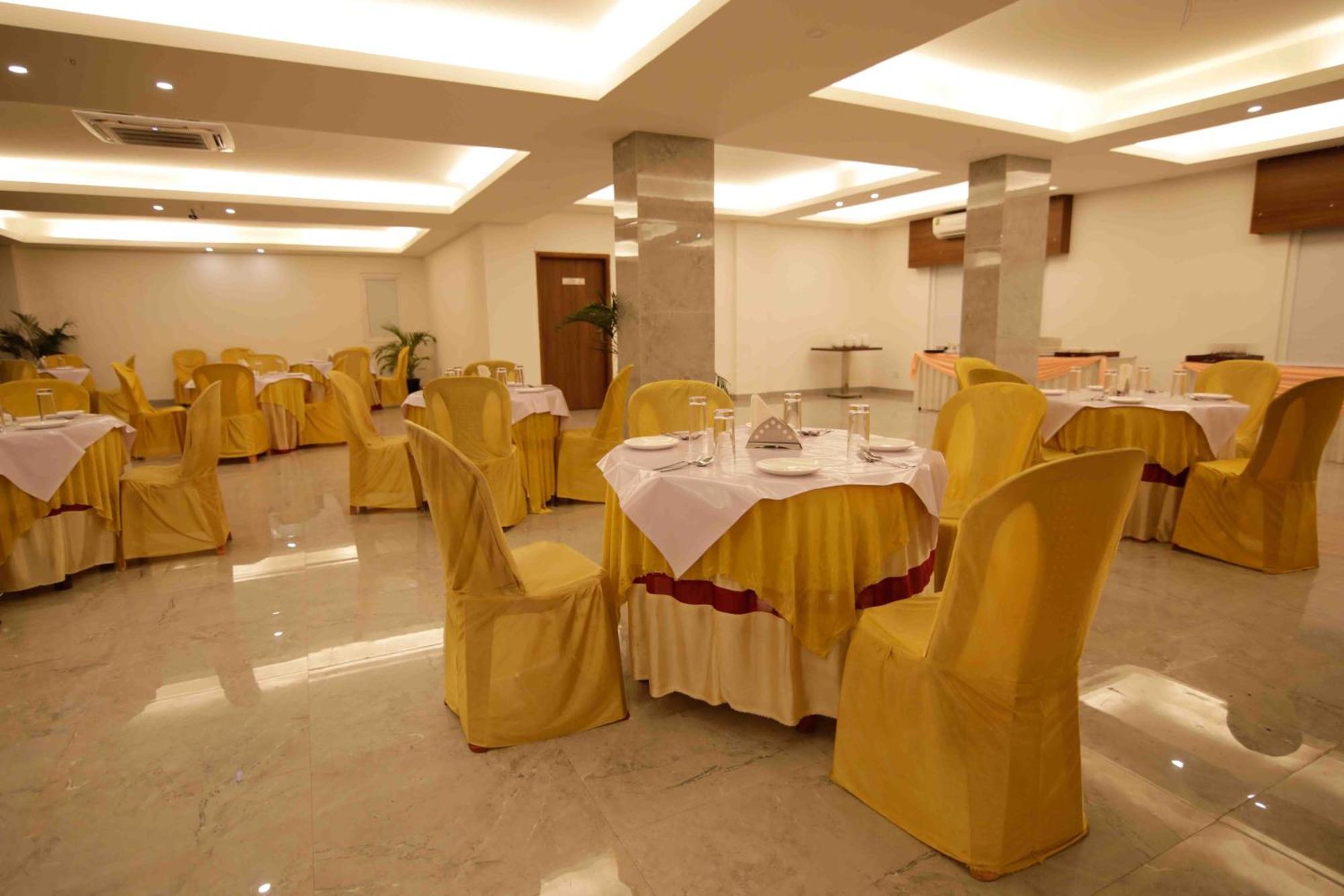 Hotel Tree Fern Dibrugarh Ngoại thất bức ảnh