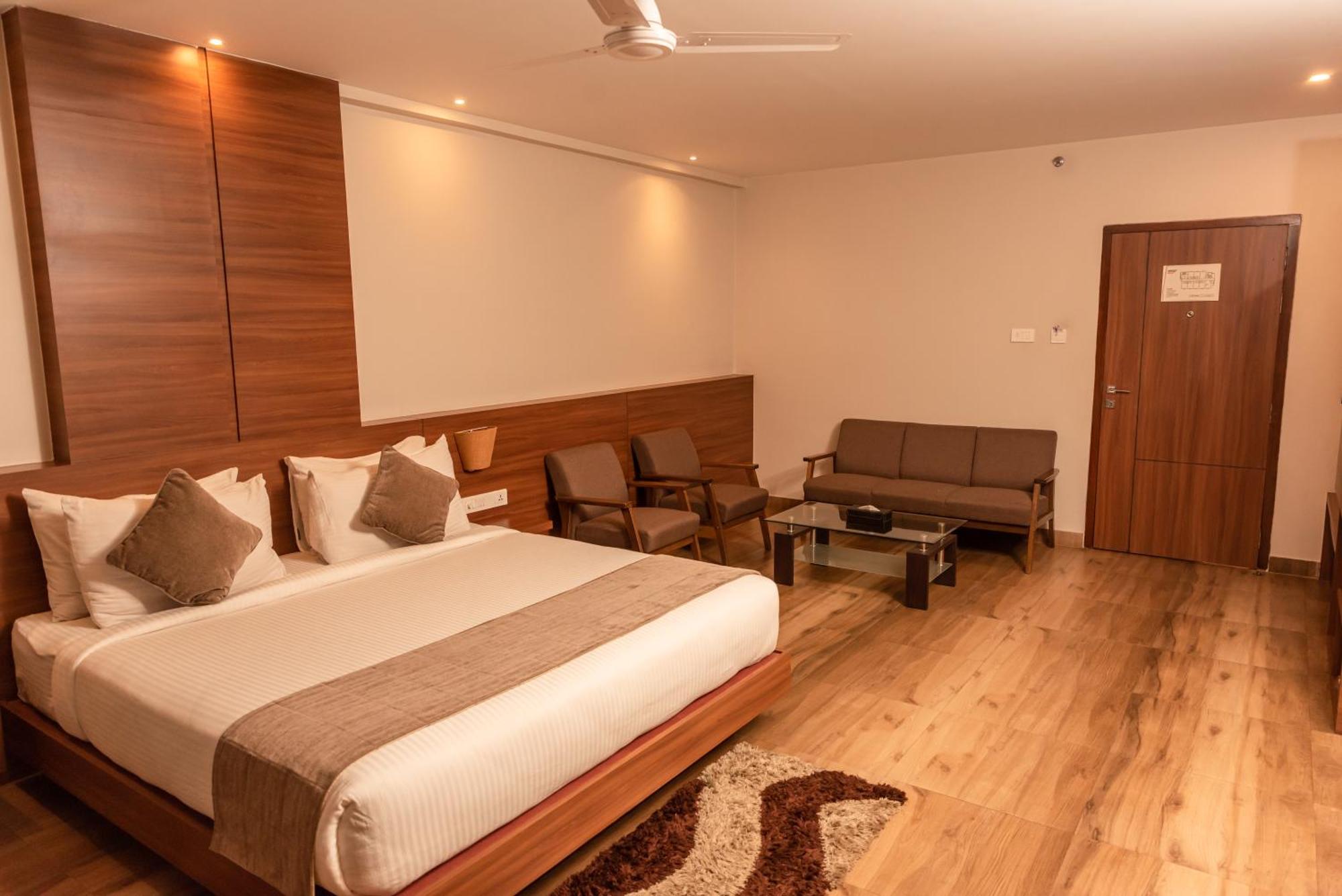 Hotel Tree Fern Dibrugarh Ngoại thất bức ảnh